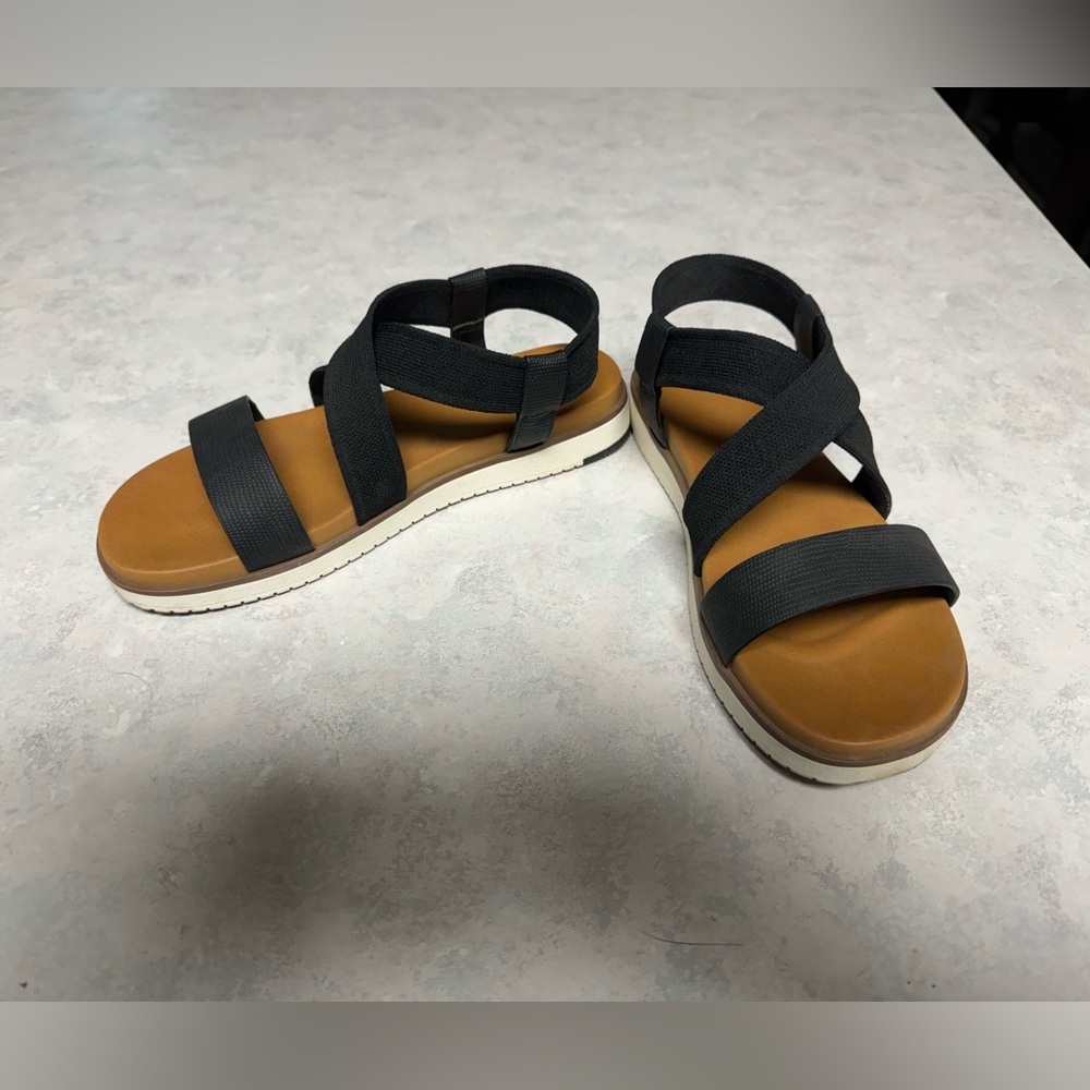 Black sandals